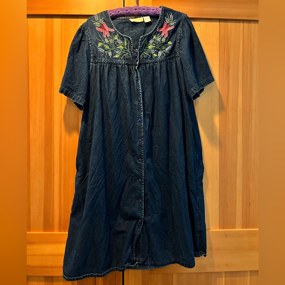 LA Cera Denim Dress with Colorful Embroidery